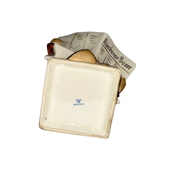 M.J.HUMMEL Latest News Young boy readying the newspaper Collectible Figurine - Picture 9 of 12